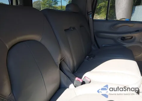 2002 Ford Expedition Xlt z USA, uszkodzony, nr VIN 1FMPU16L72LA72952